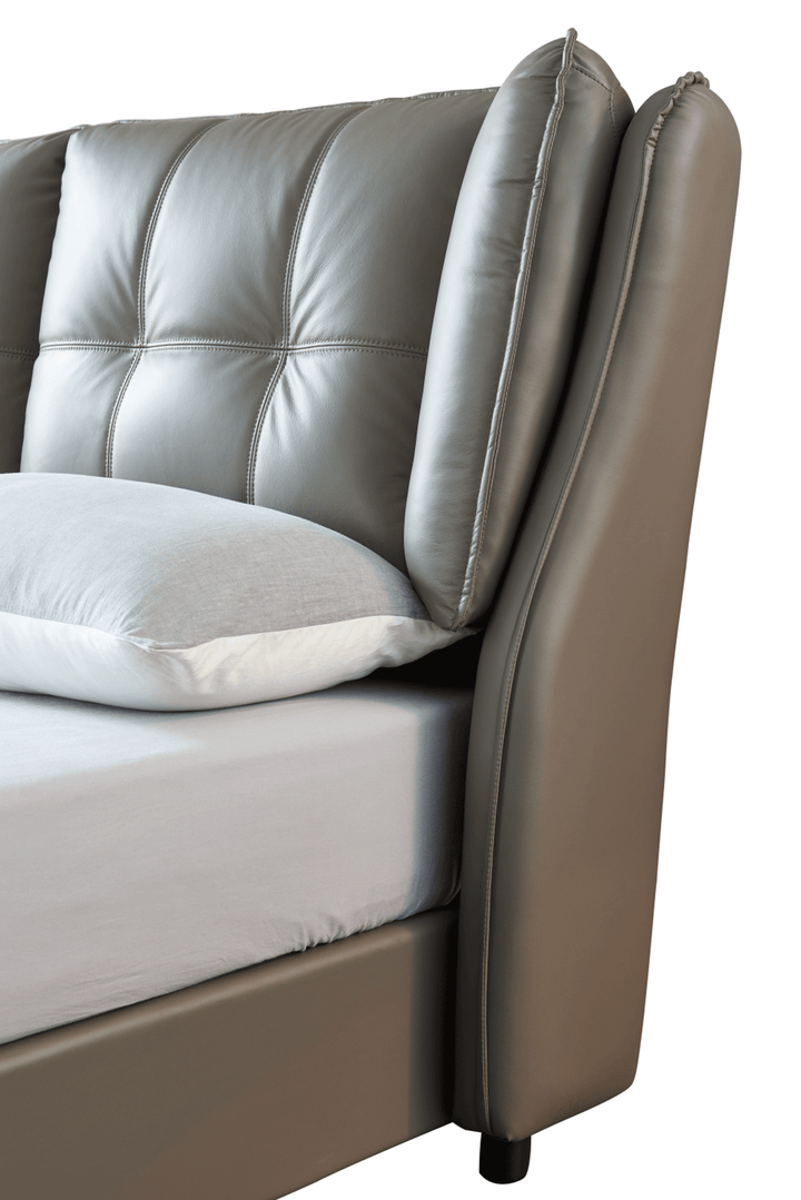 1806 Bed with storage