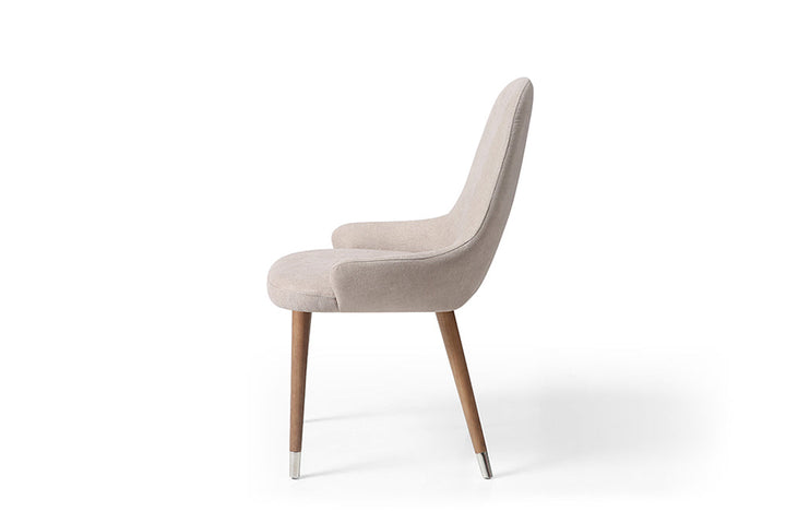9188 Table with 1287 chairs