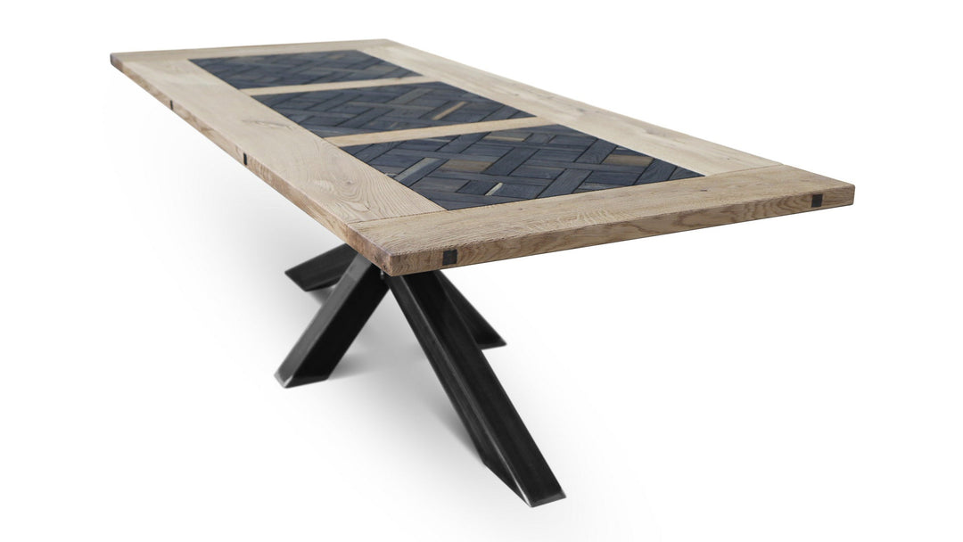 EDDER-CRUE Dining Table