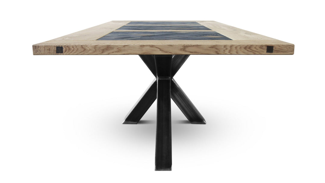 EDDER-CRUE Dining Table