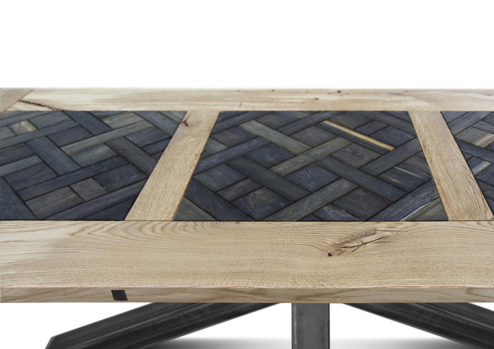 EDDER-CRUE Dining Table