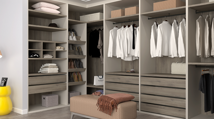 Frigiliana Large Walk-In Closet AR009