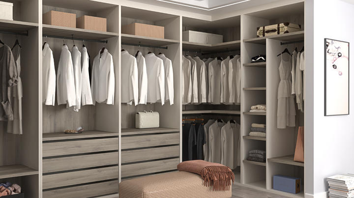 Frigiliana Large Walk-In Closet AR009