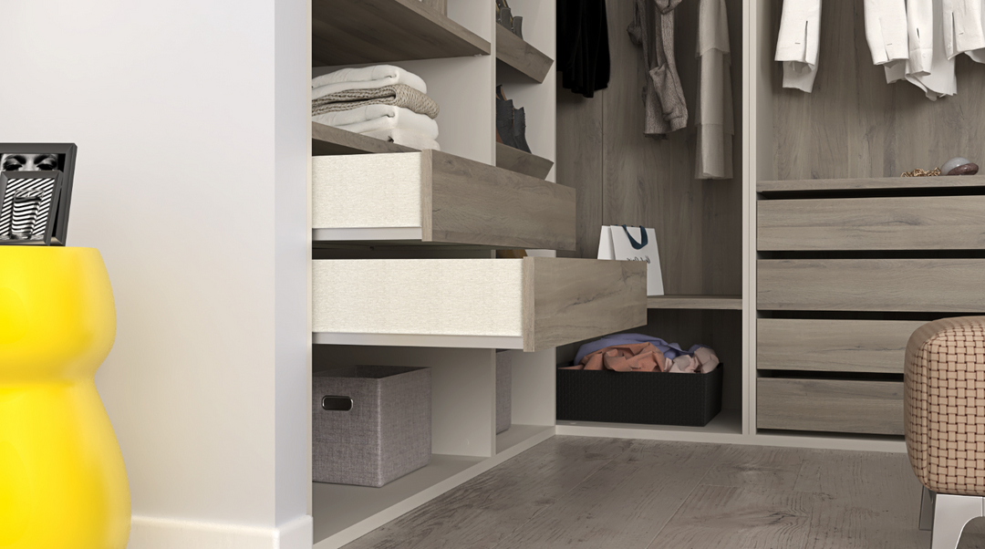 Frigiliana Large Walk-In Closet AR009