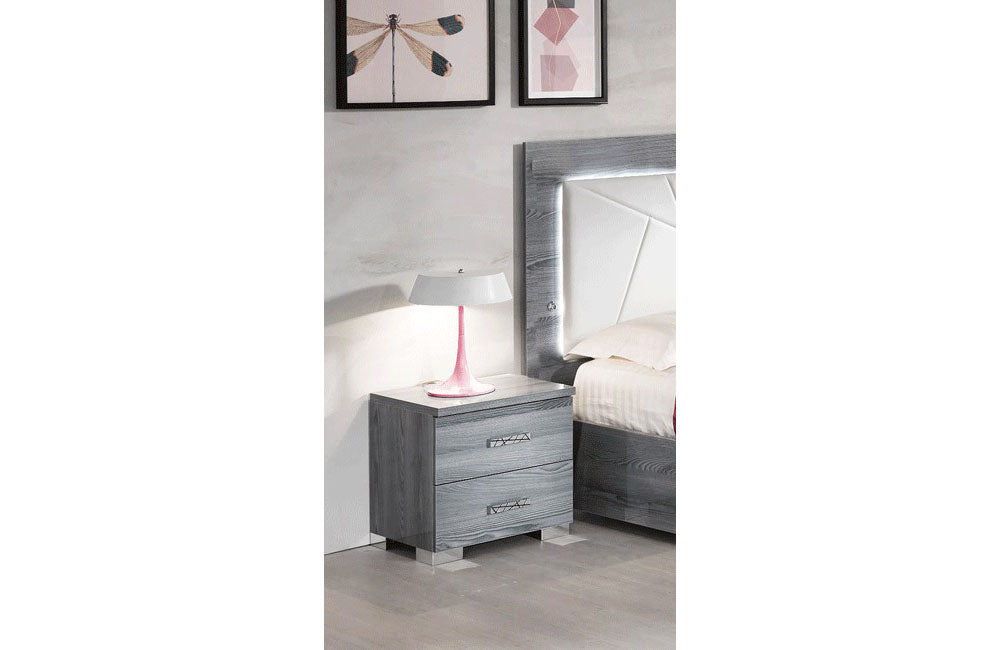 Nicole Bedroom w/ Upholstered HB in Grey w/ Light