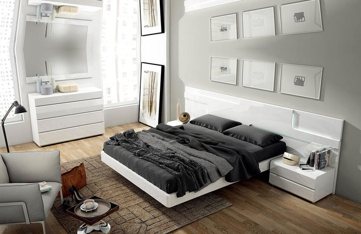 Sara Modern Bedroom