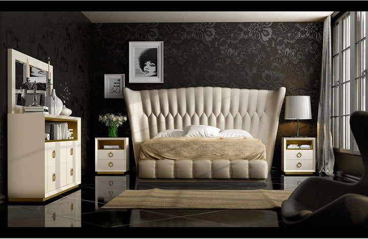 Velvet Bed