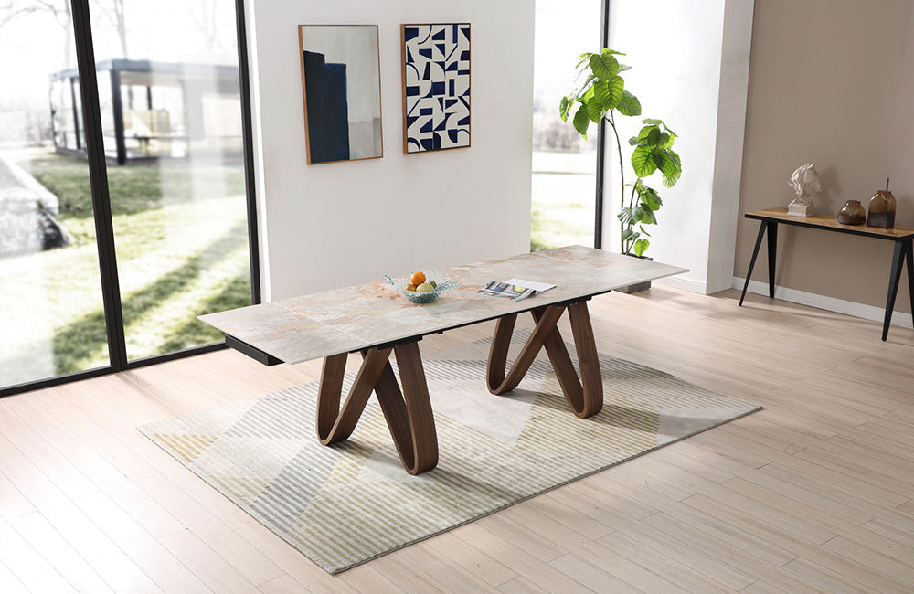 9086 Table with 1353 Chairs