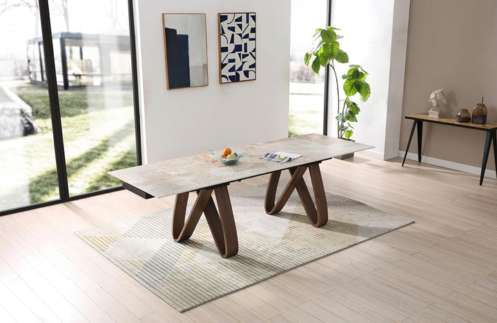 9086 Table with 1353 Chairs
